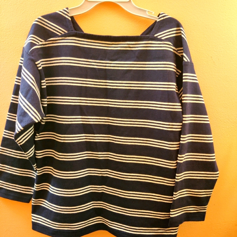 Uniqlo Quarter sleeve 100% cotton box shirt